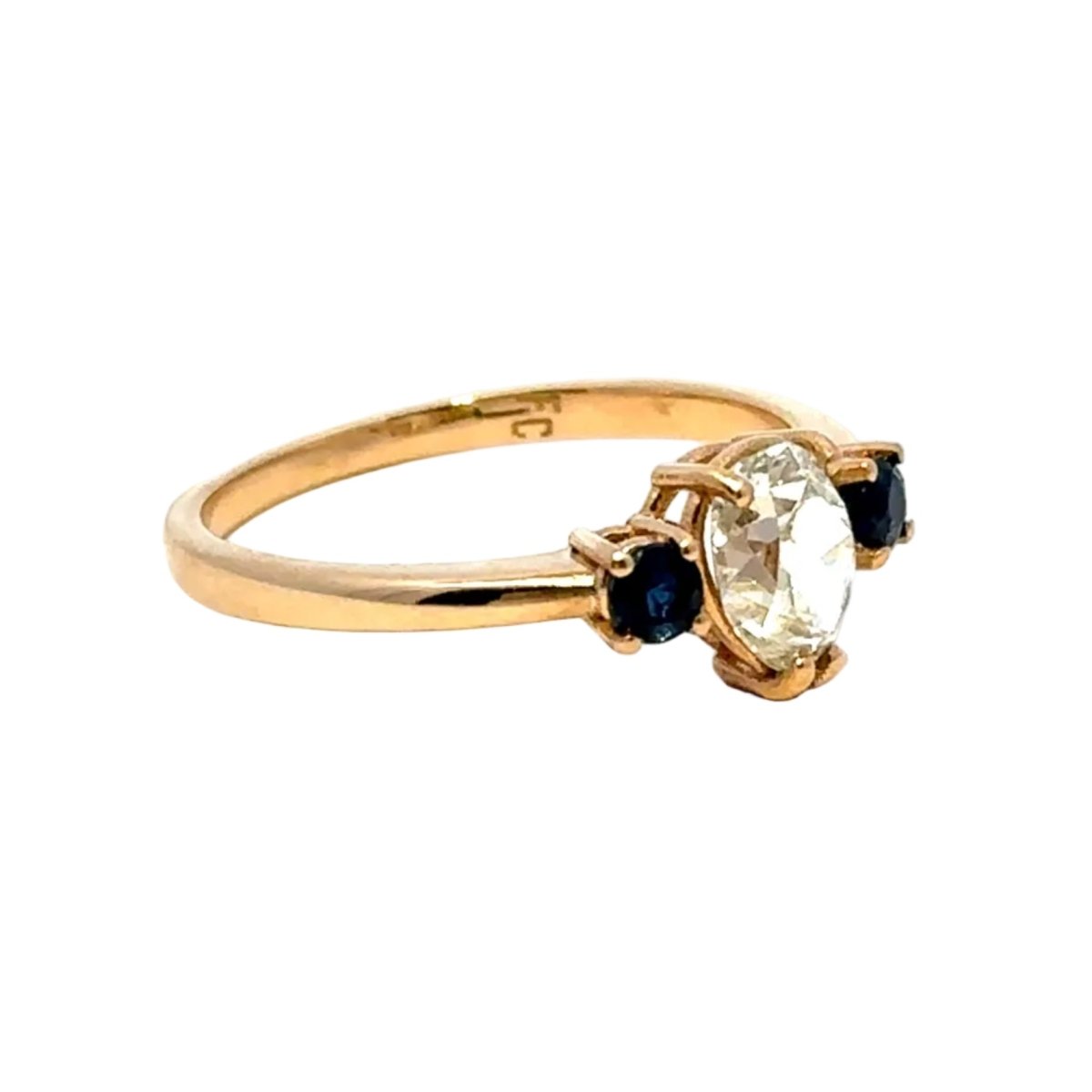 Bague Trilogie en or jaune, saphirs et diamant - Castafiore