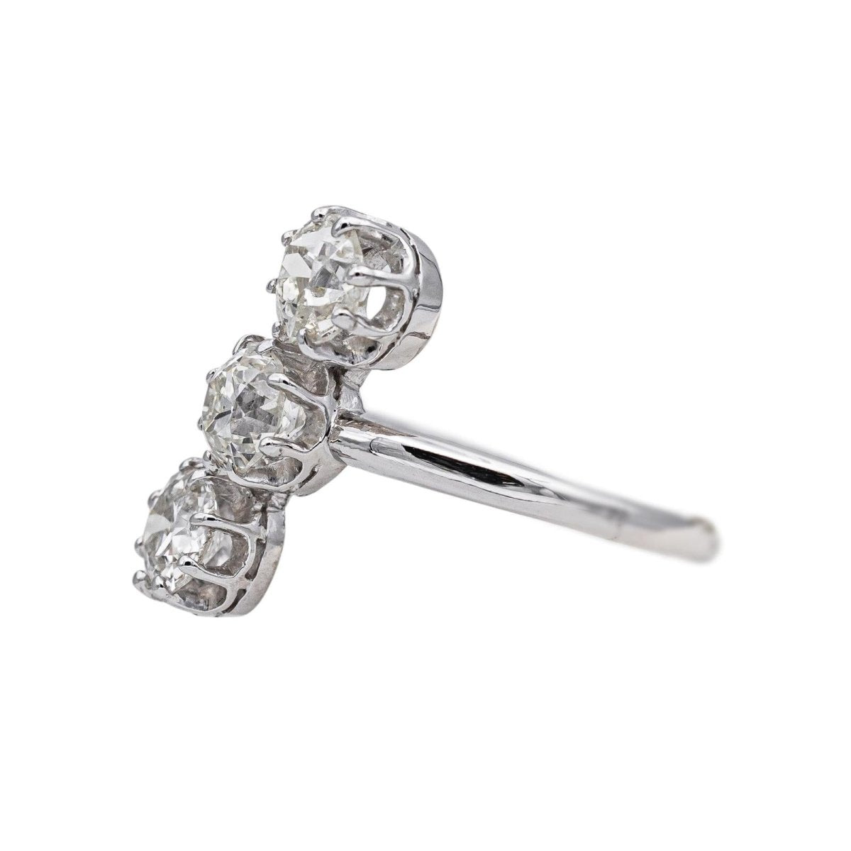 Bague Trilogie en platine et diamants - Castafiore