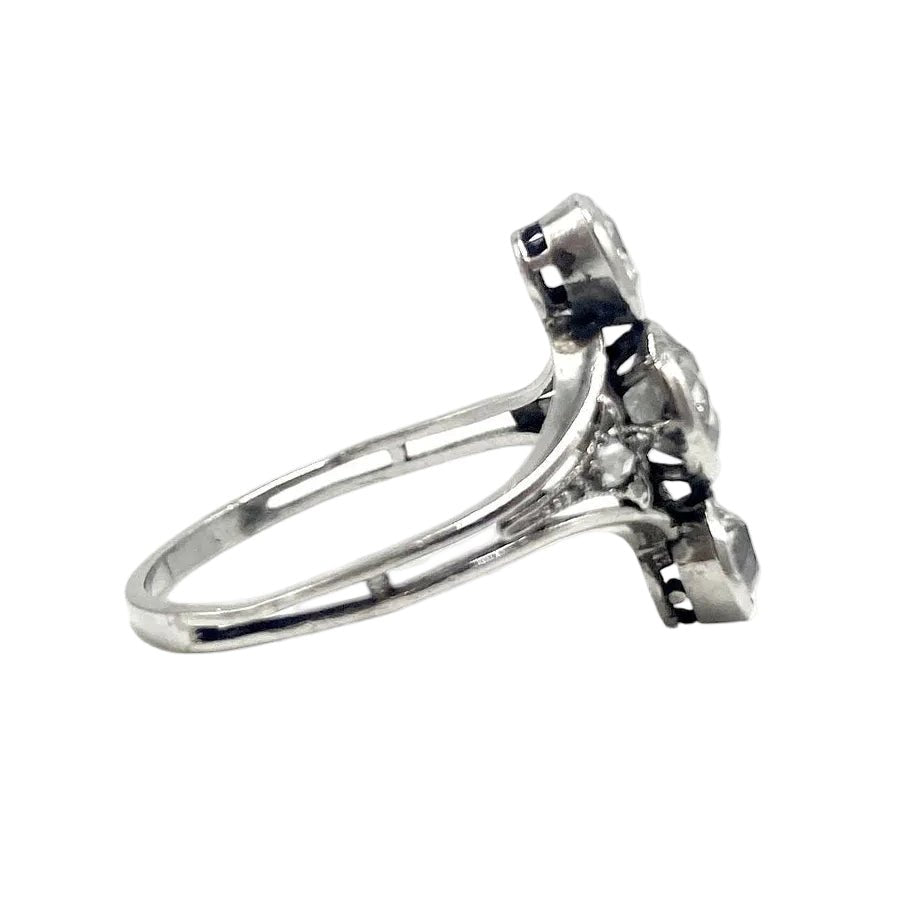 Bague Trilogie en platine et diamants - Castafiore