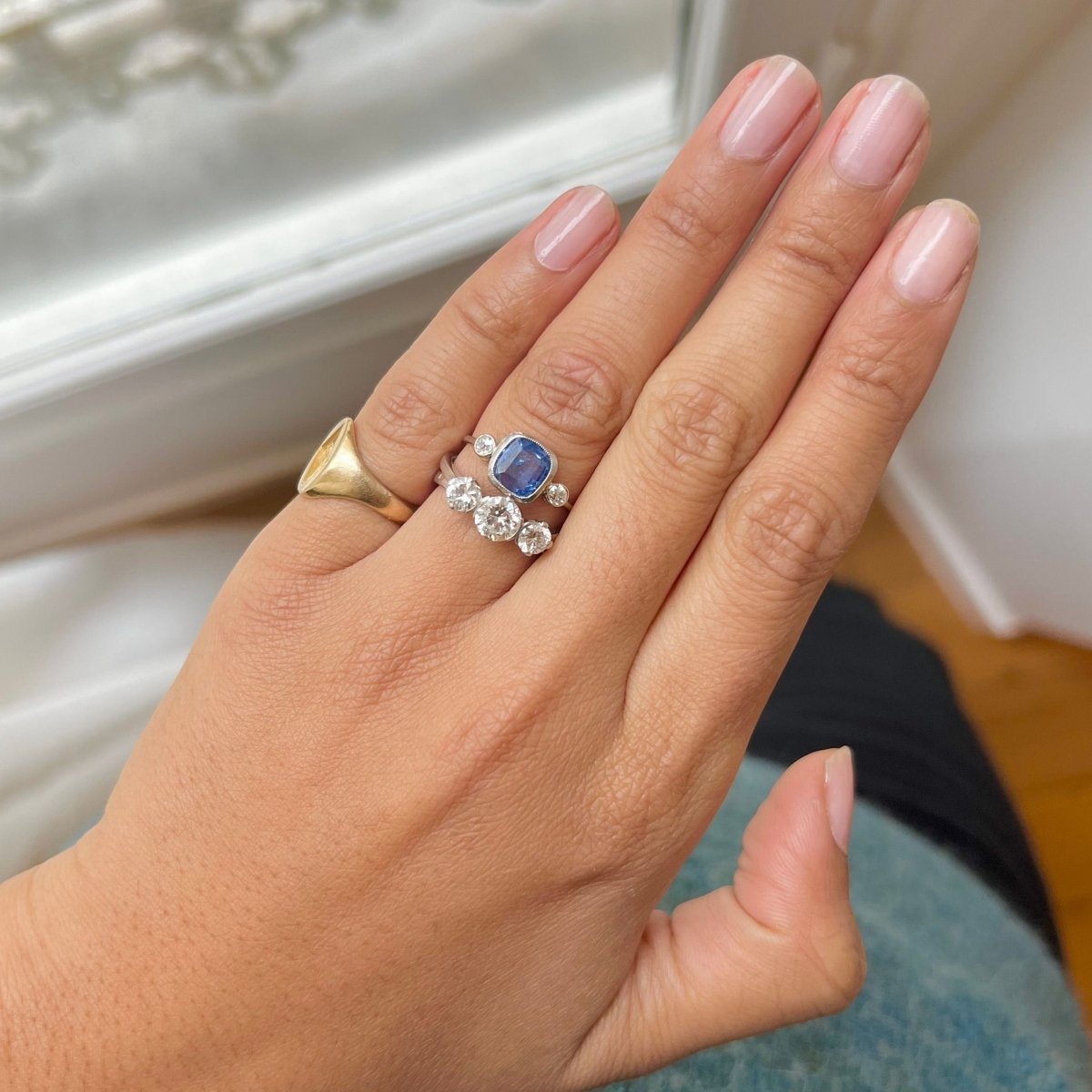 Bague Trilogie en platine, saphir et diamants - Castafiore