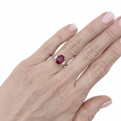 Bague Trilogie MELLERIO en platine, rubis et diamants - Castafiore