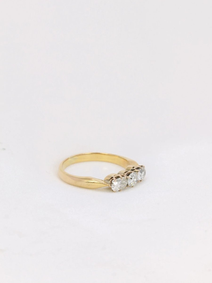 Bague trilogie or jaune diamants taille ancienne 0.95ct - Castafiore