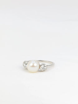 Bague trilogie platine perle diamants - Castafiore
