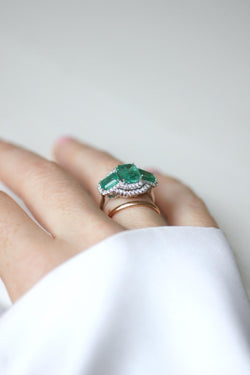 Bague Trois Emeraudes et Diamants sur Or Blanc - Castafiore