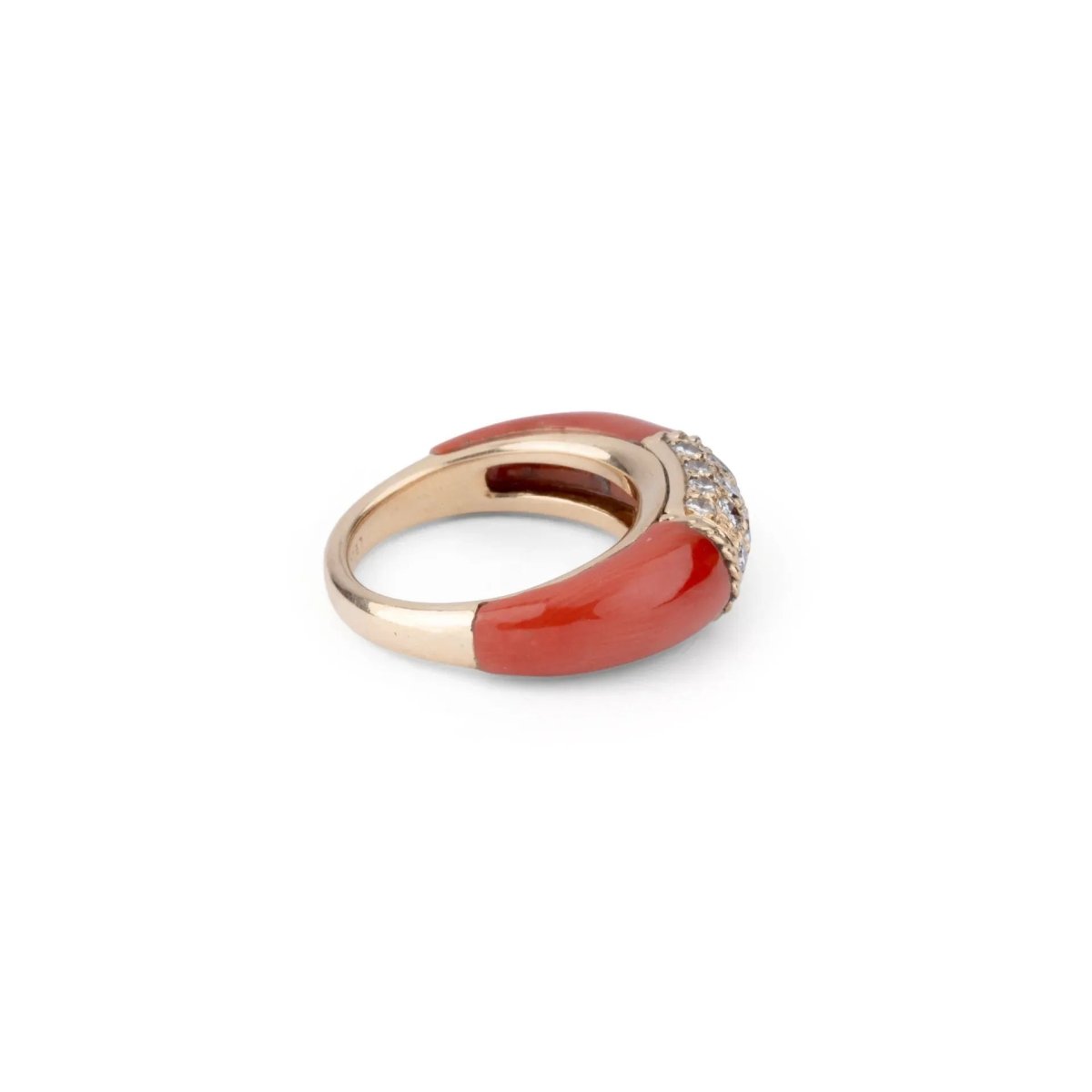 Bague Van Cleef &amp; Arpels, collection Philippine en corail - Castafiore