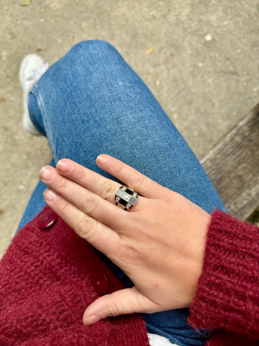 Ring Van Cleef and Arpels check pattern