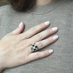 Ring Van Cleef and Arpels check pattern
