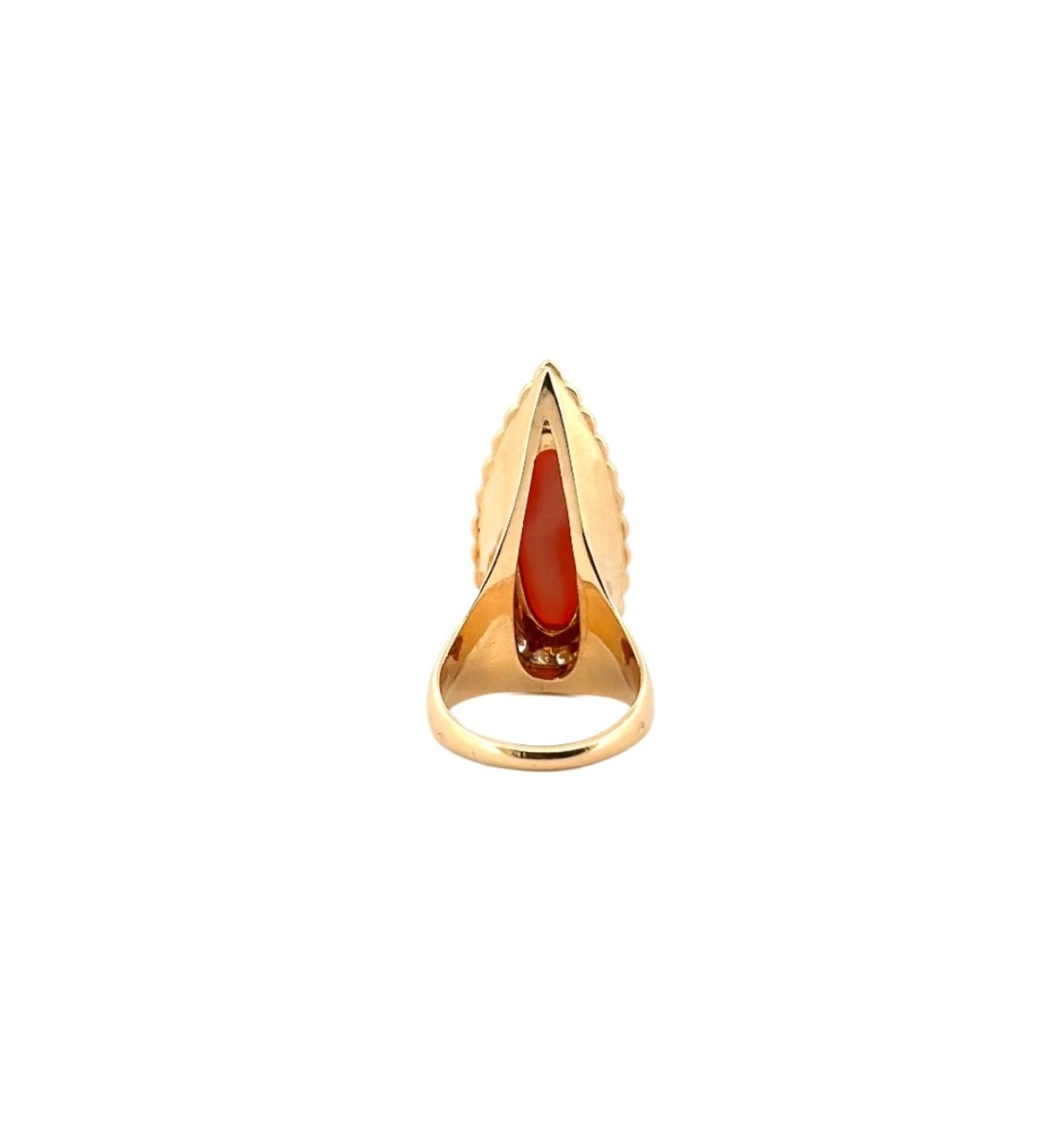 Bague VAN CLEEF & ARPELS en or jaune et corail - Castafiore