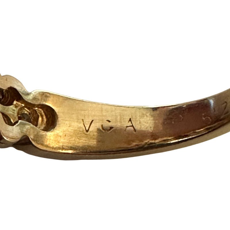 Bague VAN CLEEF & ARPELS en or jaune, saphirs et diamants - Castafiore