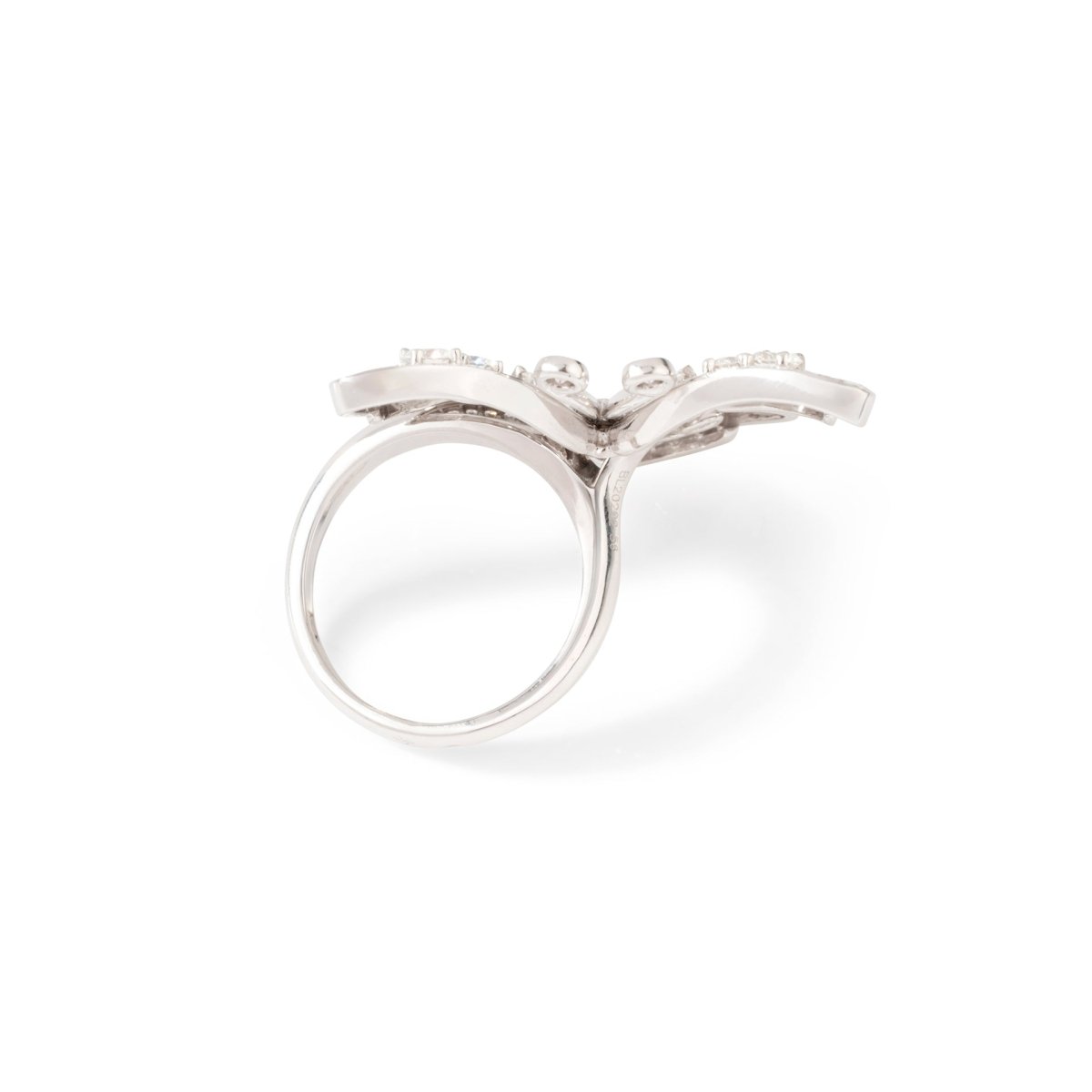 Bague VAN CLEEF & ARPELS Papillon en or blanc et diamants - Castafiore