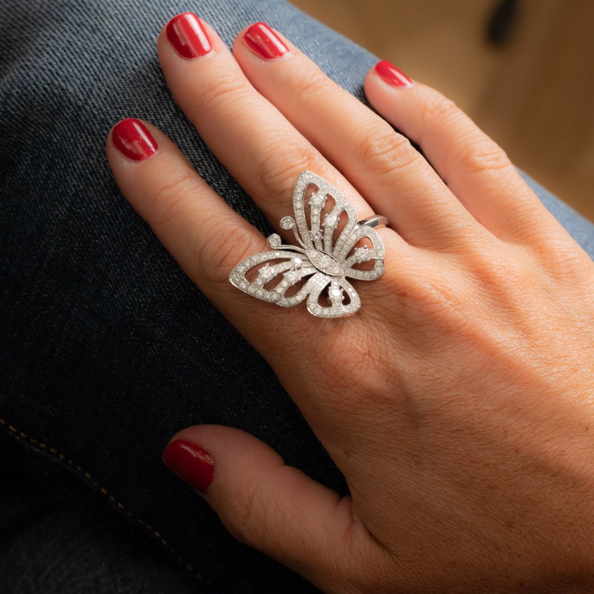 Bague VAN CLEEF & ARPELS Papillon en or blanc et diamants - Castafiore