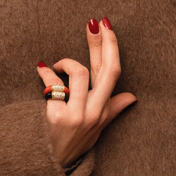 Bague VAN CLEEF & ARPELS, "Philippine" en or jaune, diamants et onyx - Castafiore