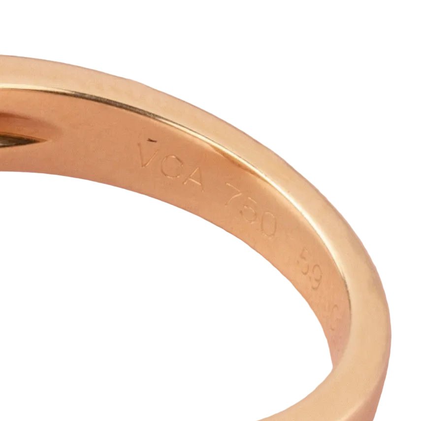 Bague VAN CLEEF & ARPELS "Pure Alhambra" en or jaune et nacre - Castafiore