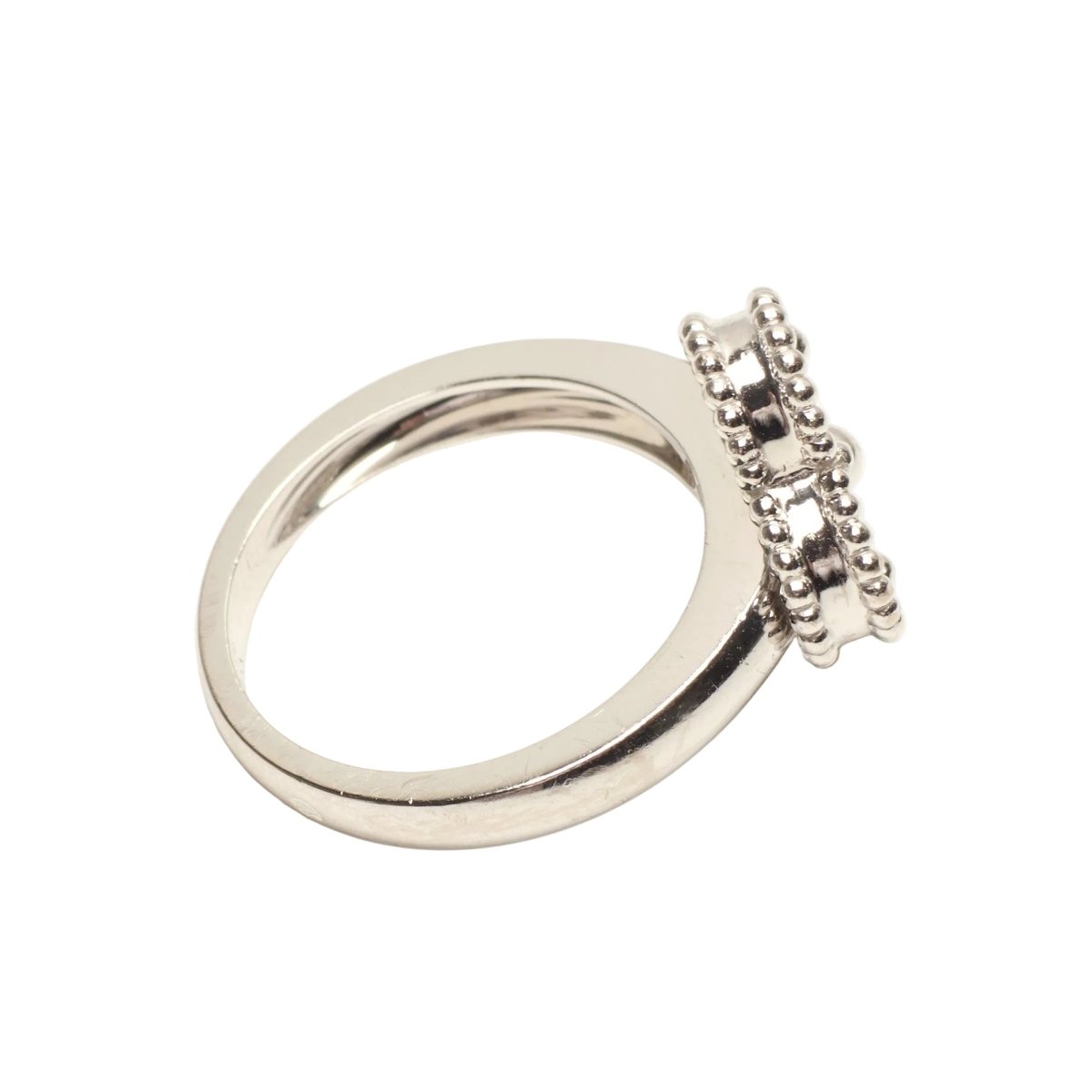 Bague VAN CLEEF & ARPELS "Vintage Alhambra" en or blanc - Castafiore
