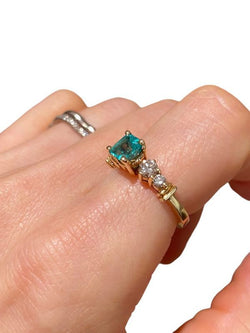 Bague vintage en or 14k sertie d'une émeraude et de diamants - Castafiore