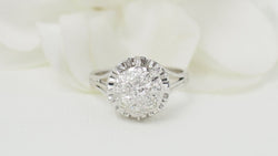 Bague vintage en or blanc et diamants