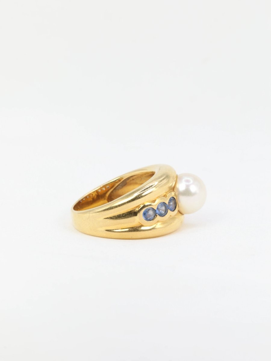 Bague vintage en or jaune, perle et saphirs - Castafiore