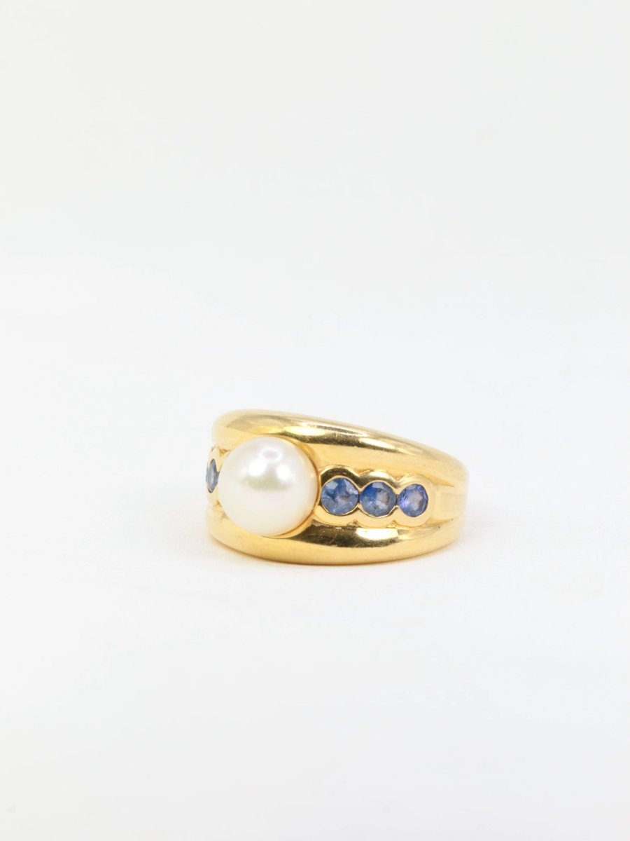 Bague vintage en or jaune, perle et saphirs - Castafiore