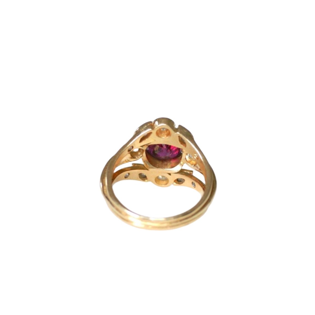 Bague Vintage en or jaune, rubis et diamants - Castafiore