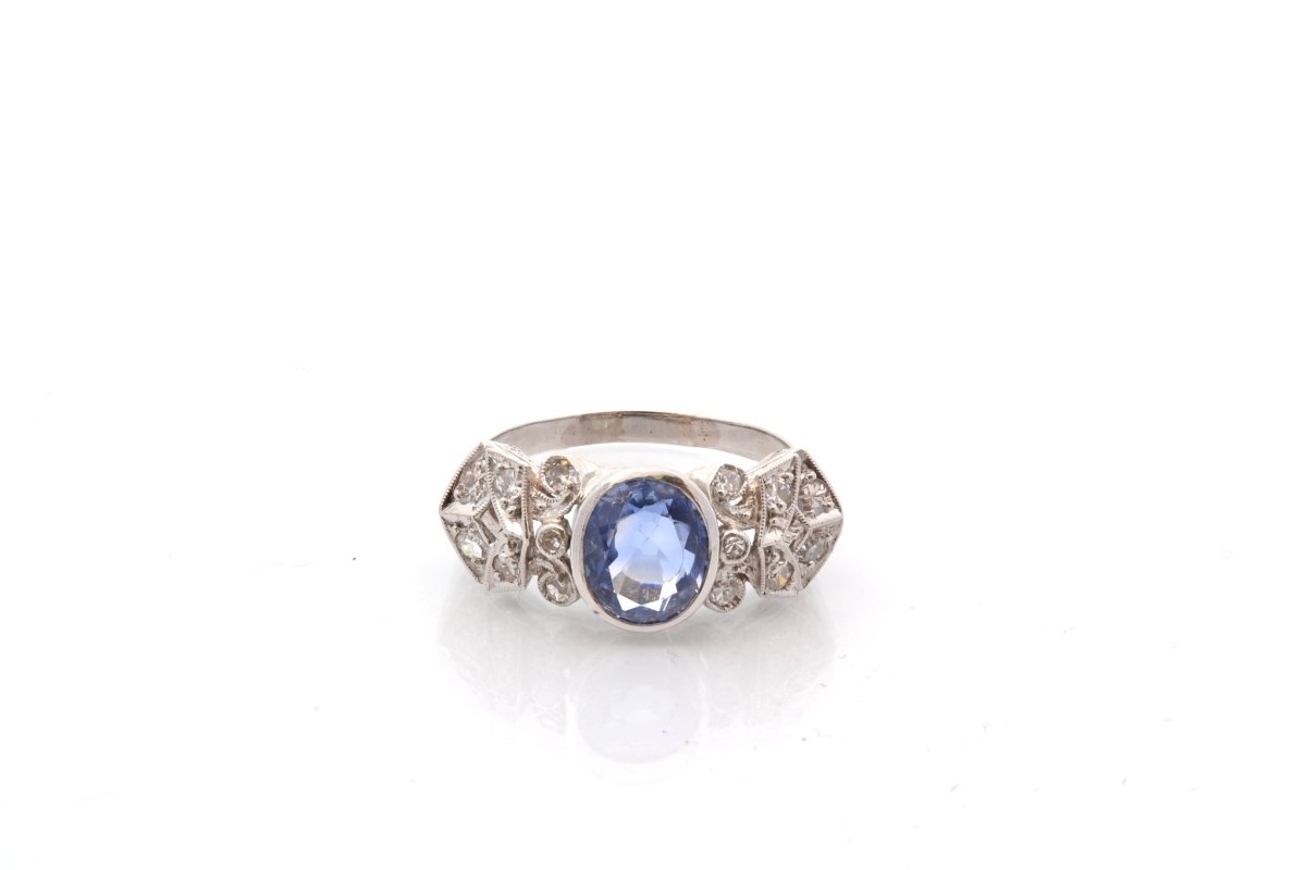 Ring vintage sapphire of 2.15cts and diamonds