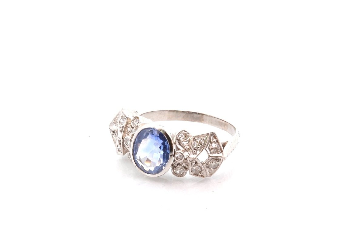 Ring vintage sapphire of 2.15cts and diamonds