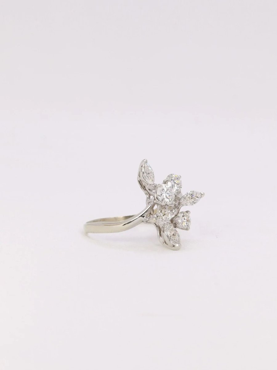 Bague vintage fleur diamants - Castafiore