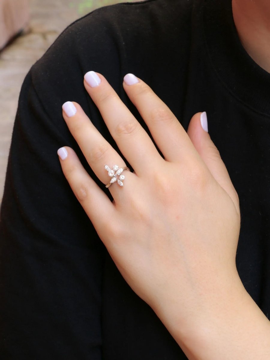 Bague vintage fleur diamants - Castafiore