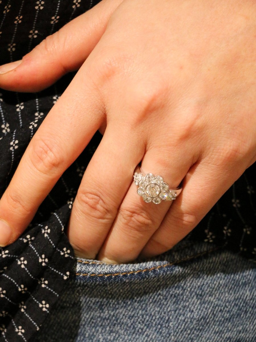 Bague vintage marguerite or blanc diamants taille ancienne - Castafiore