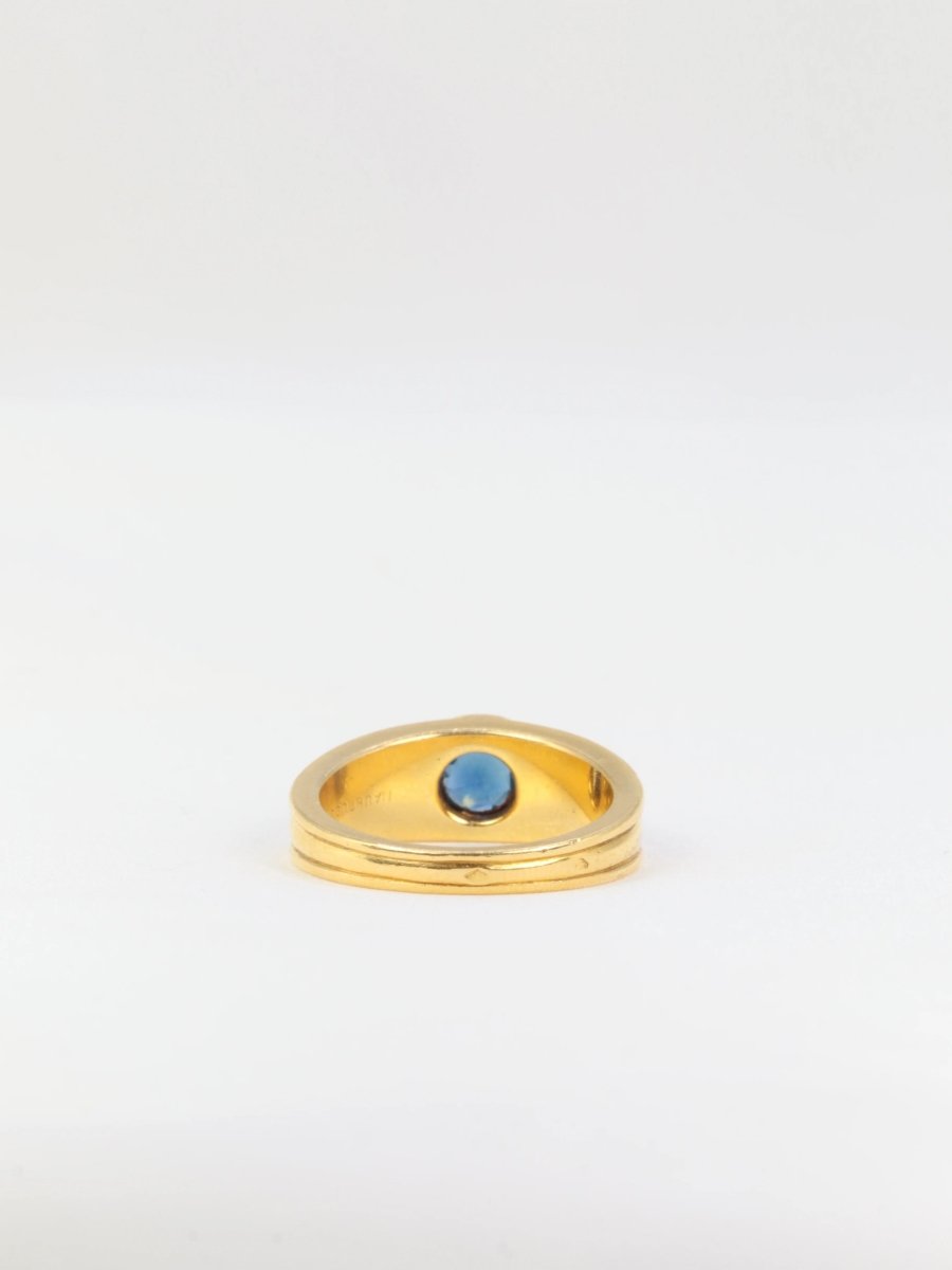 Bague vintage Mauboussin en or, nacre et saphir - Castafiore