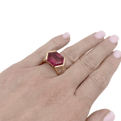 Bague vintage O.J. Perrin en or jaune, tourmaline rose et diamants - Castafiore