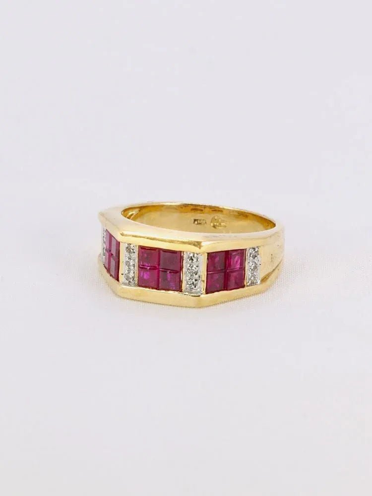 Bague vintage or jaune rubis calibrés diamants - Castafiore