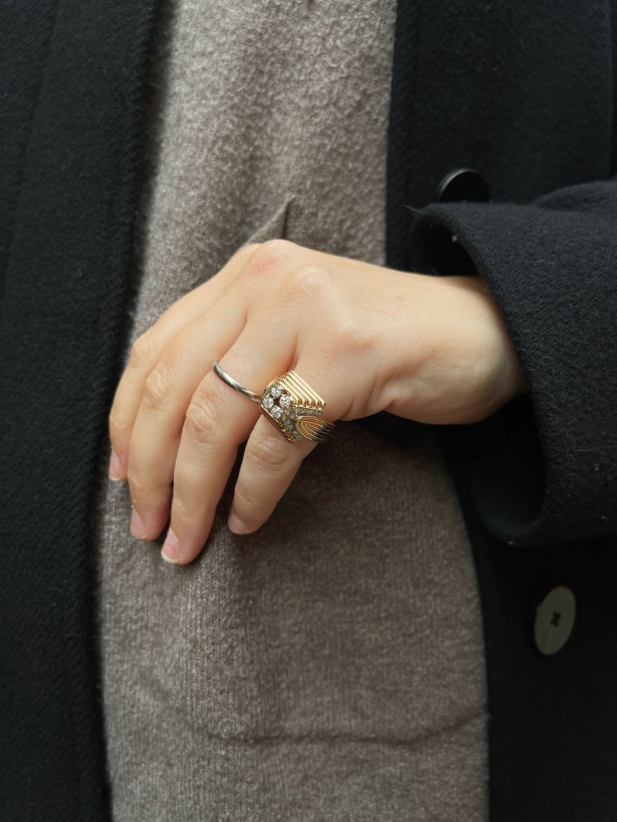 Bague vintage pyramidale en or 18k et diamants - 1950 - Castafiore