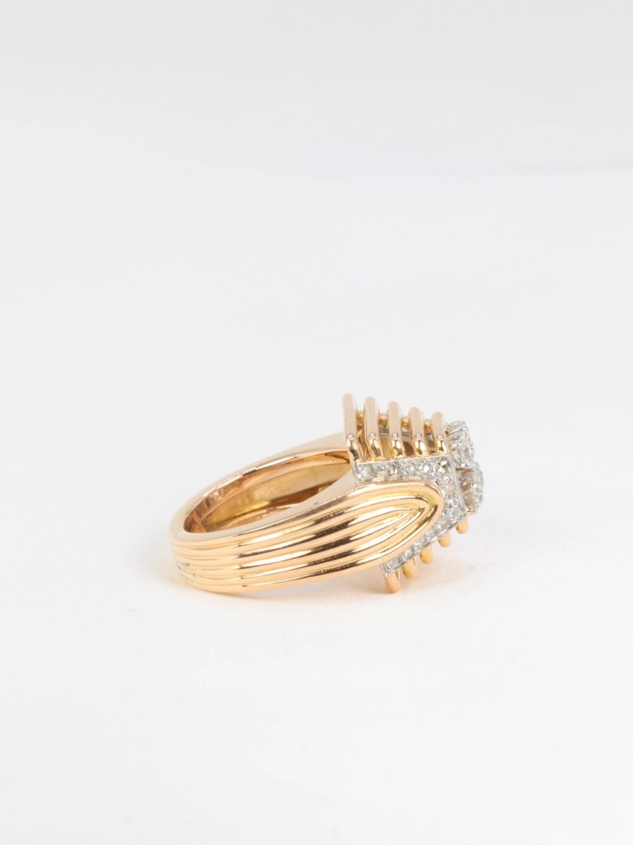 Bague vintage pyramidale en or 18k et diamants - 1950 - Castafiore