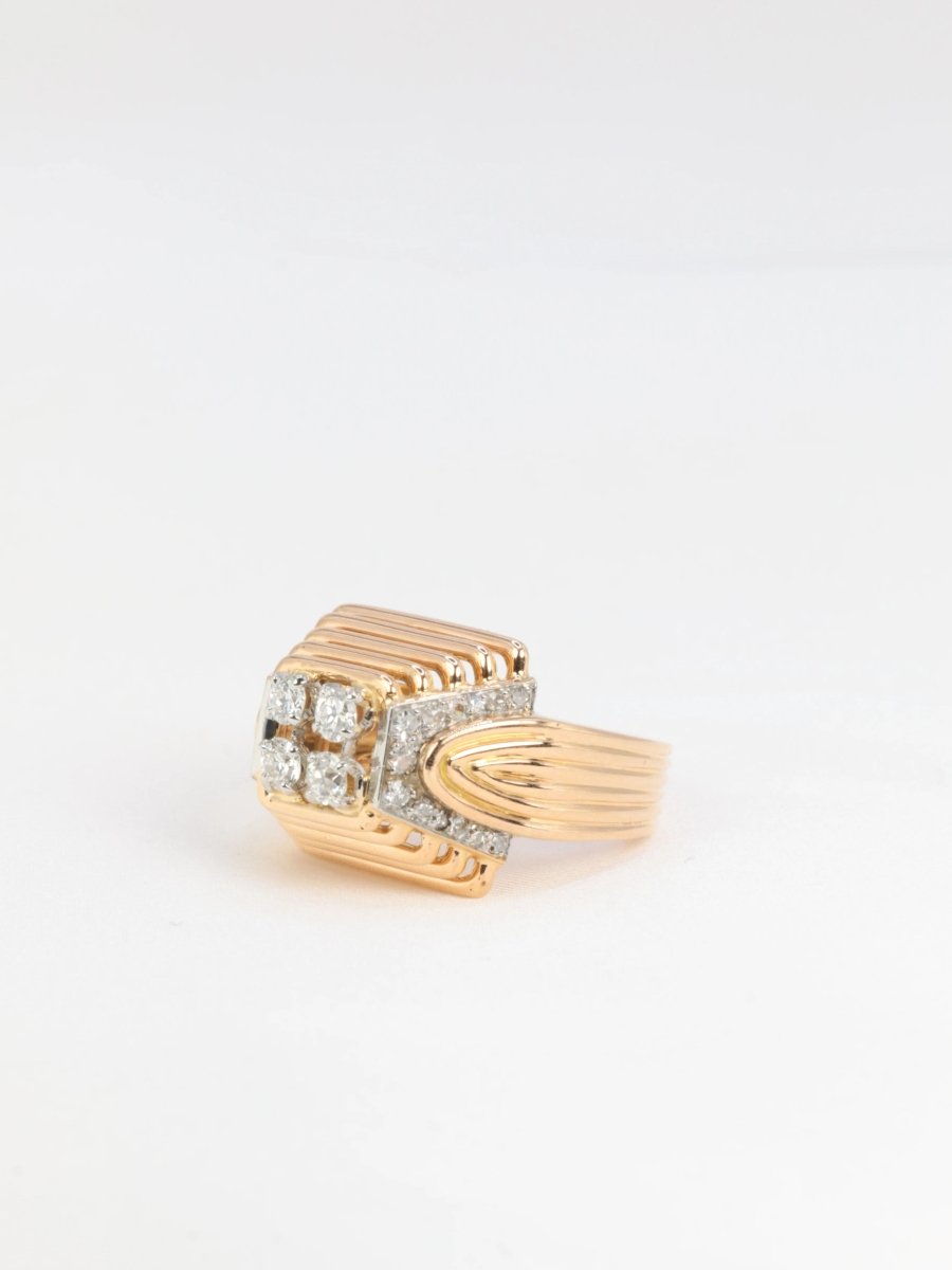 Bague vintage pyramidale en or 18k et diamants - 1950 - Castafiore