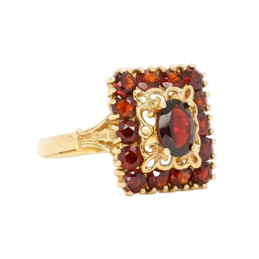Bague VINTAGE Rectangulaire en or jaune et grenats - Castafiore
