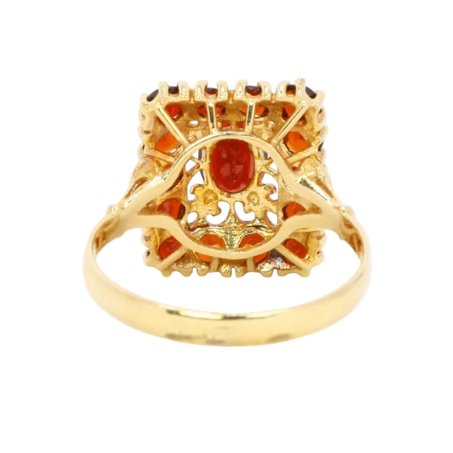 Bague VINTAGE Rectangulaire en or jaune et grenats - Castafiore