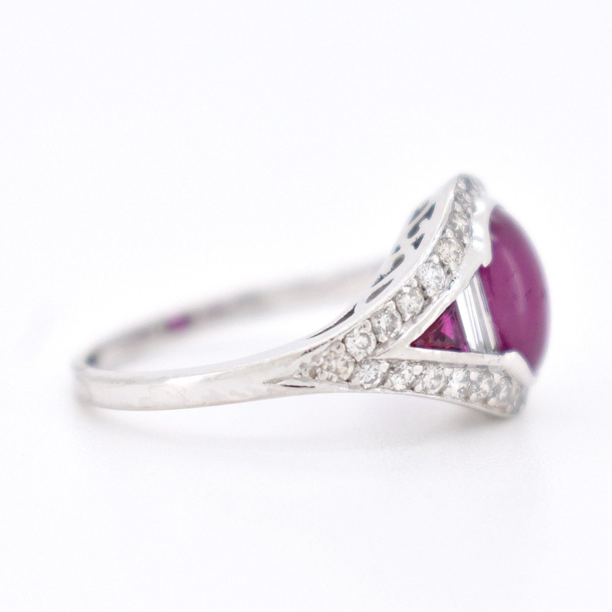 Bague Vintage Rubis et Diamants, Style Art Déco - Castafiore