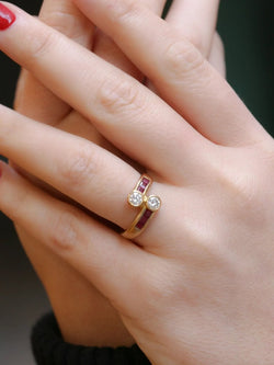 Bague vintage toi et moi or diamants rubis calibrés - Castafiore