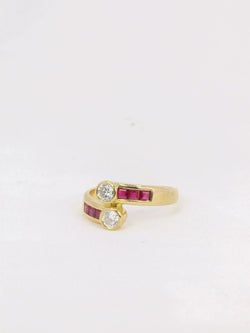 Bague vintage toi et moi or diamants rubis calibrés - Castafiore