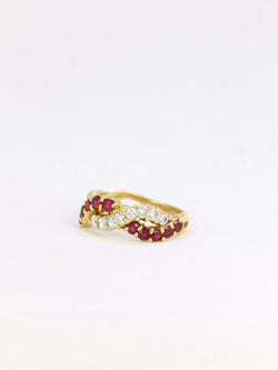 Bague vintage torsadée en or, diamants et rubis - Castafiore