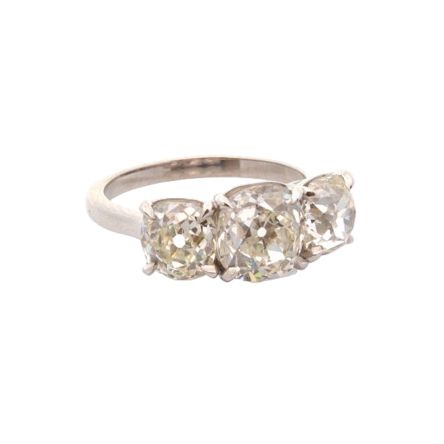 Bague VINTAGE trilogie en platine et diamants - Castafiore