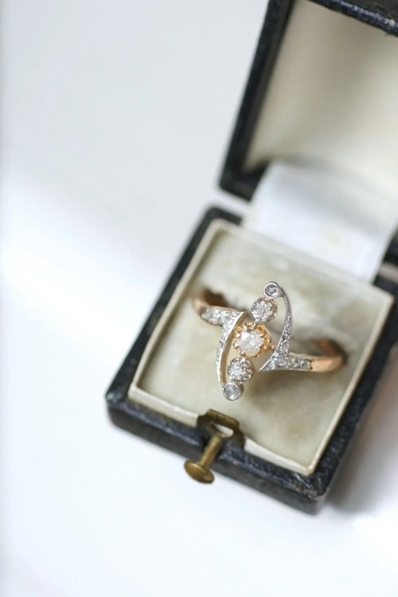 Bague Volutes diamants Belle Epoque - Castafiore