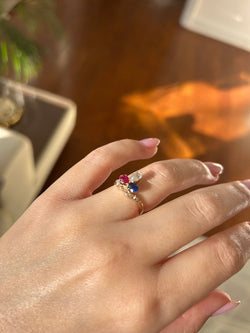 Bague XIXème - Or jaune, diamants, rubis et saphir. - Castafiore