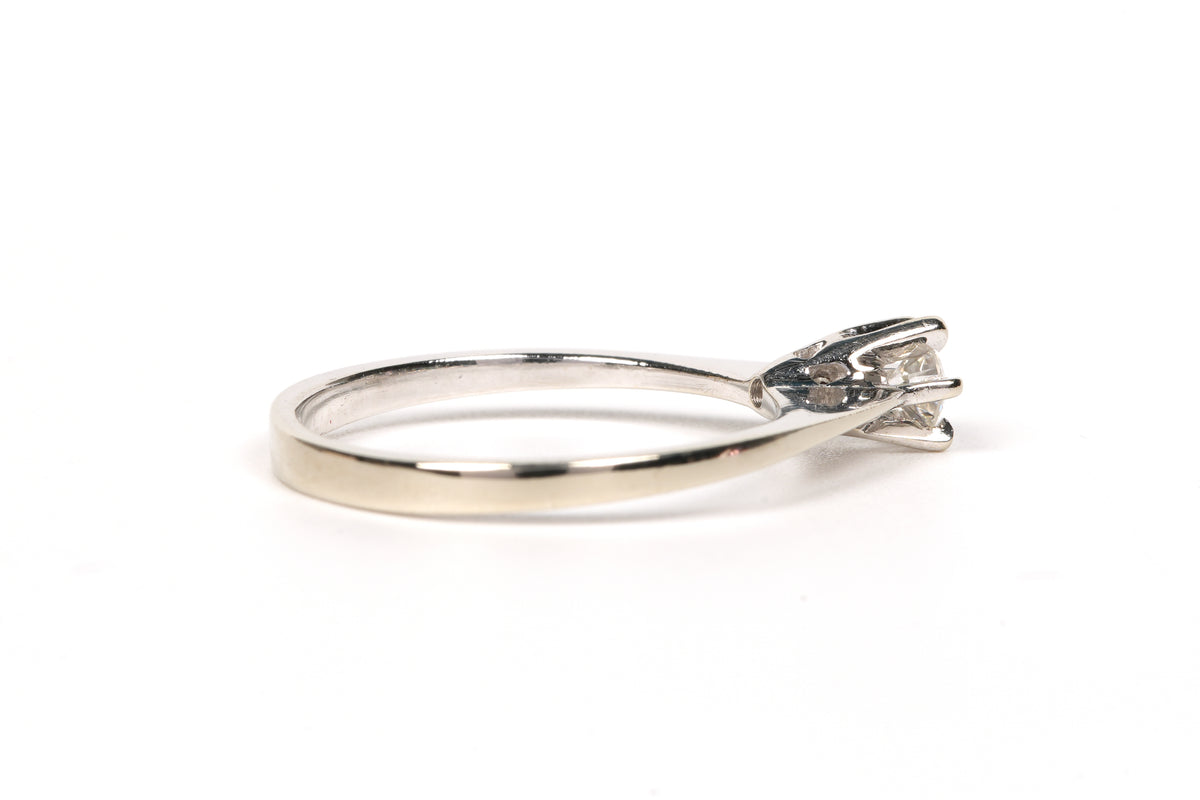 Bague Solitaire en or blanc et diamant