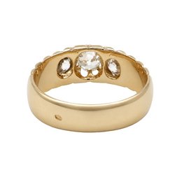 Trilogy Ring in Yellow Gold and Diamonds