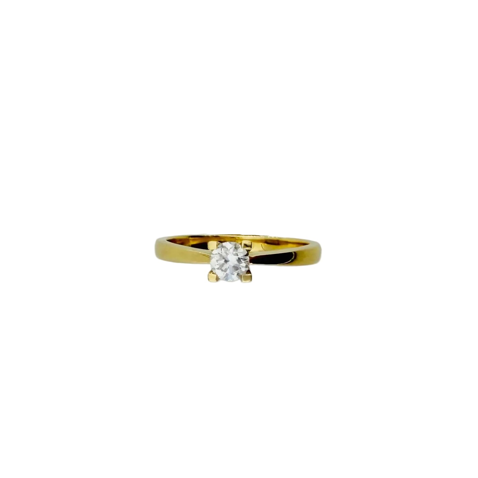 Yellow Gold Solitaire Ring with Diamond