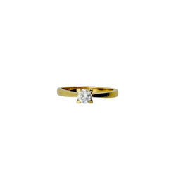 Yellow Gold Solitaire Ring with Diamond