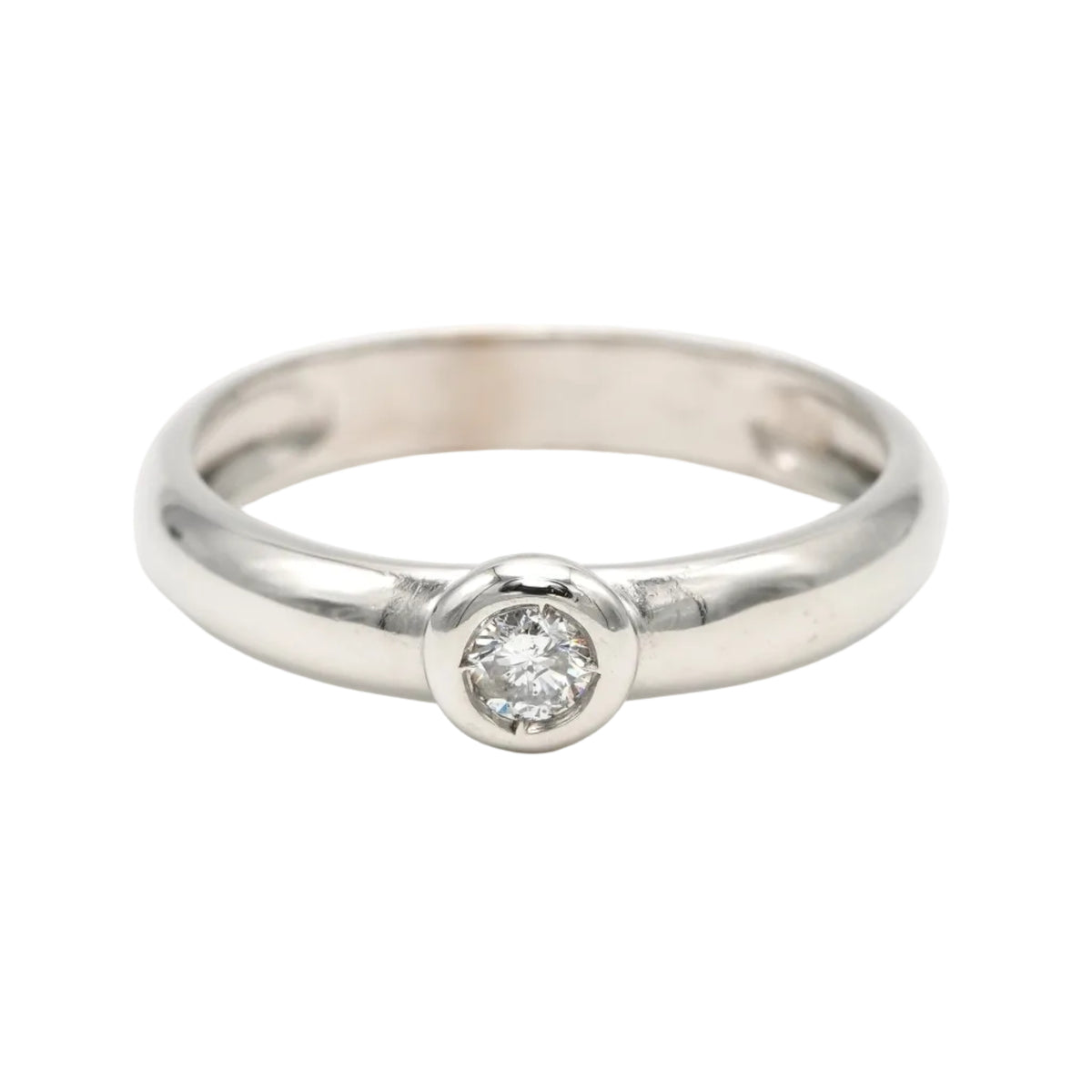 White Gold Solitaire Ring with Diamond