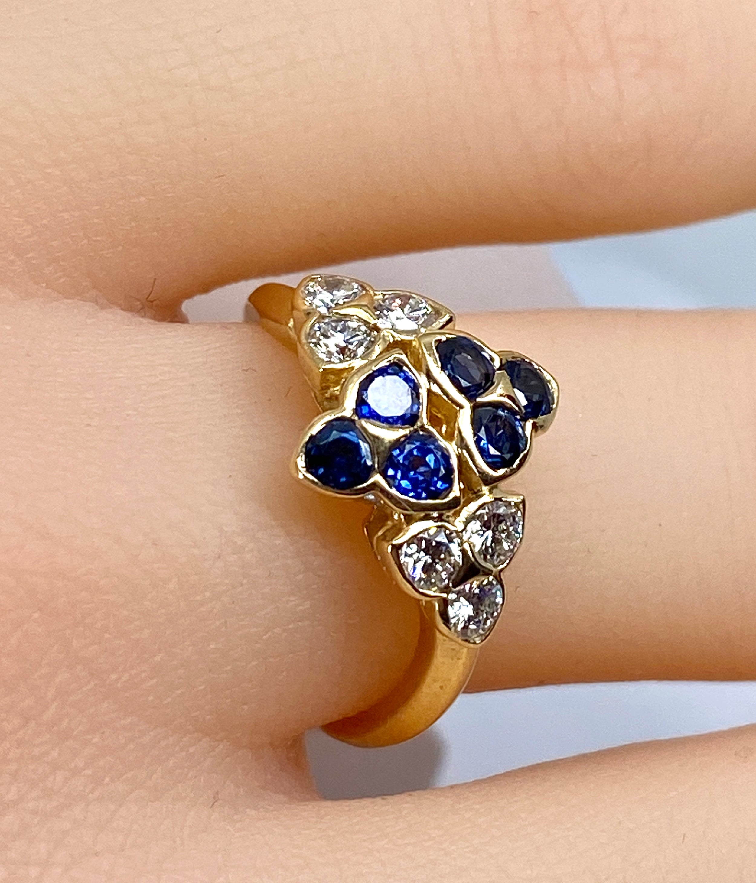 Bague Mauboussin en or jaune 18 carats en saphirs et diamants