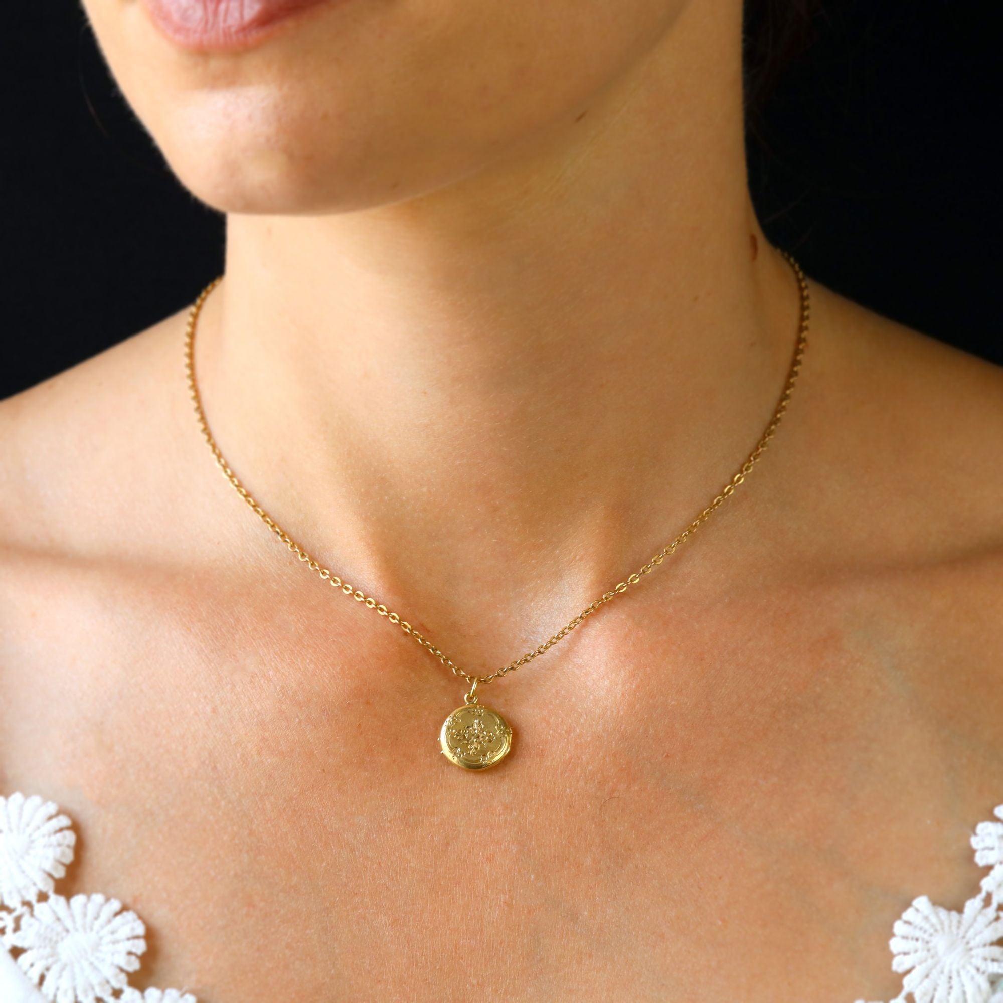 Small in yellow gold